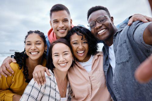friends posing for selfie in huntsville, al